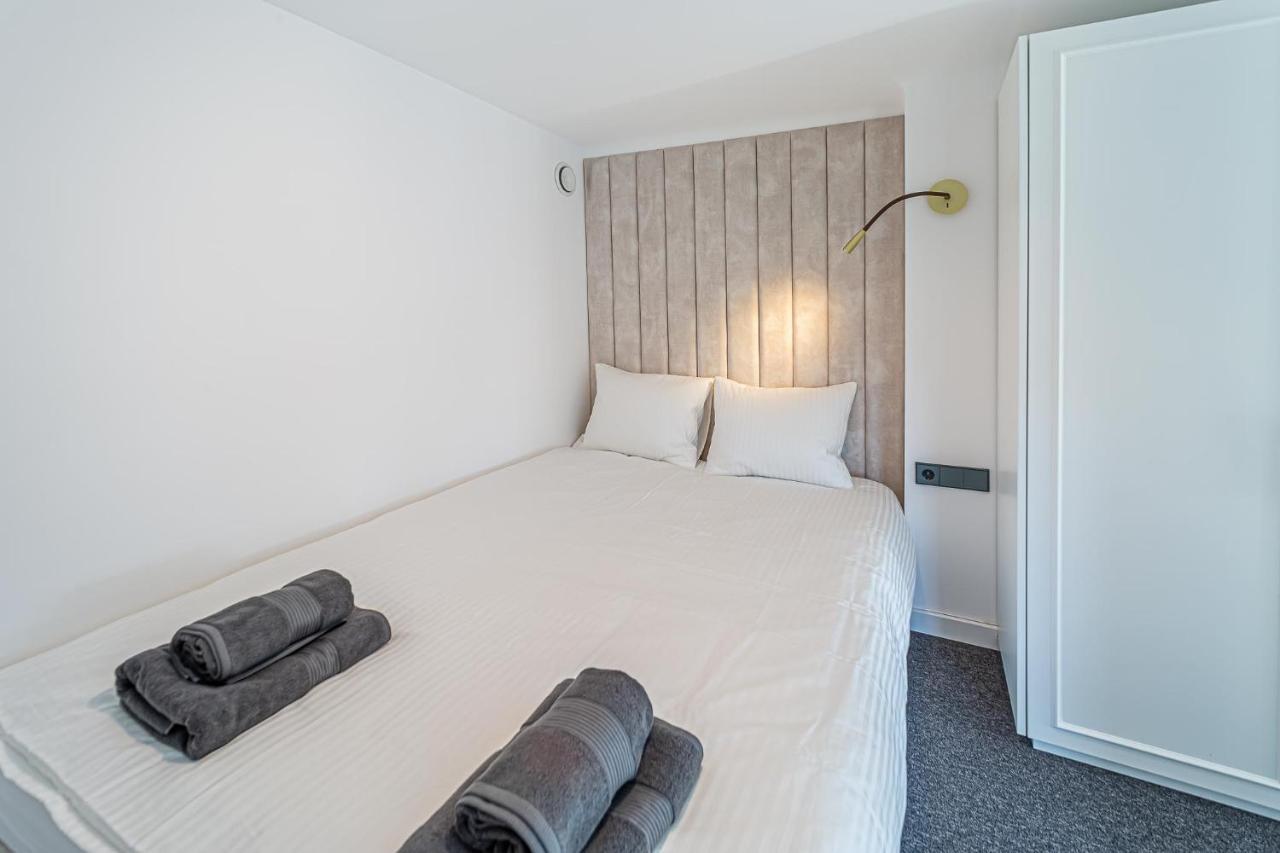 קובנה Ministerija Loft Apartment With Parking & Ac מראה חיצוני תמונה