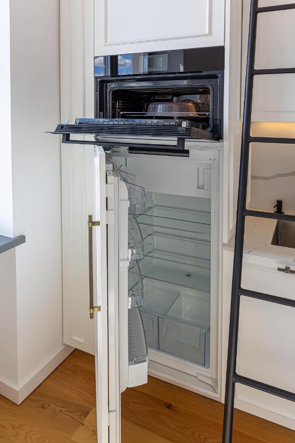 קובנה Ministerija Loft Apartment With Parking & Ac מראה חיצוני תמונה